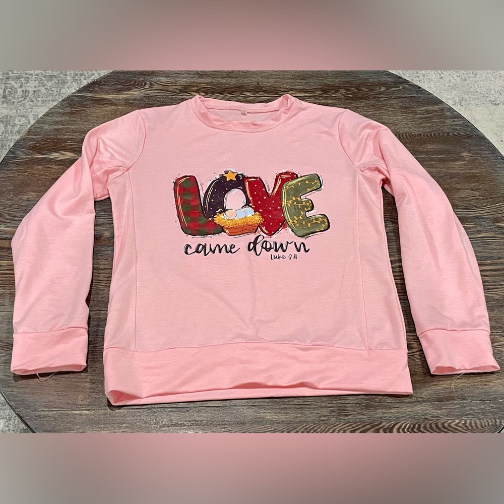 L/S Christmas T-Shirt-Baby Jesus/Manger ”Love Came Down”-Luke 2:11 -Medium-NWOT
